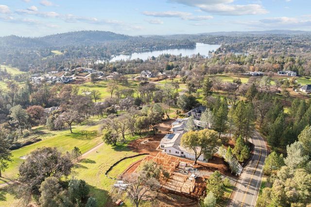 23672 Darkhorse Dr, Auburn, CA 95602