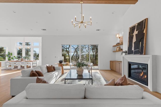 23672 Darkhorse Dr, Auburn, CA 95602