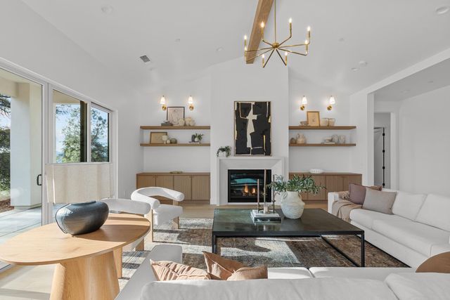 23672 Darkhorse Dr, Auburn, CA 95602