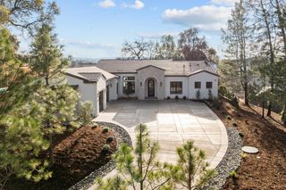 23672 Darkhorse Dr, Auburn, CA 95602
