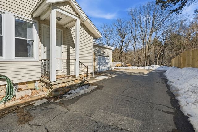 328 Worcester St, Southbridge, MA 01550