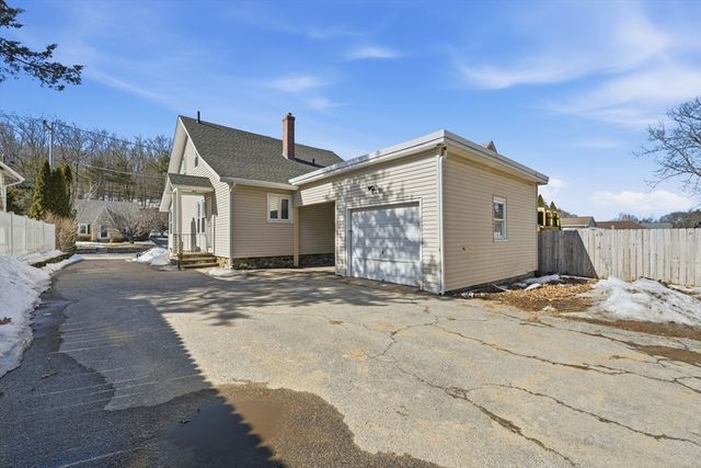 328 Worcester St, Southbridge, MA 01550