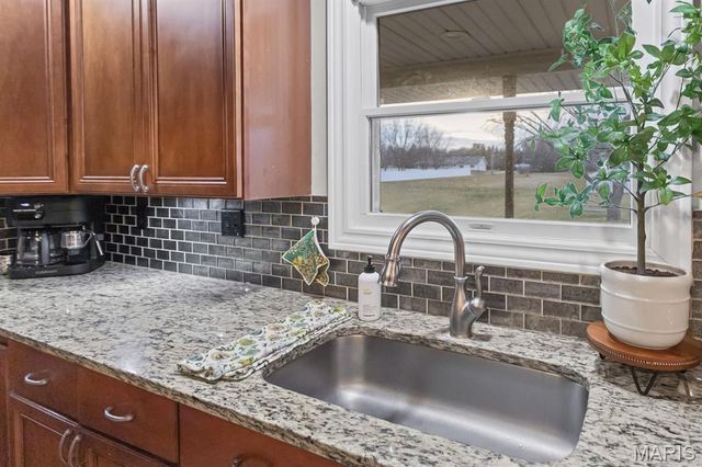 11 David Drive, St Jacob, IL 62281