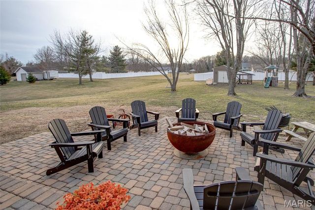 11 David Drive, St Jacob, IL 62281