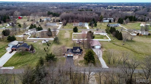 11 David Drive, St Jacob, IL 62281