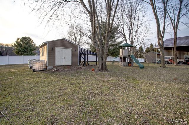 11 David Drive, St Jacob, IL 62281