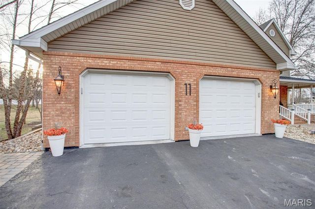 11 David Drive, St Jacob, IL 62281