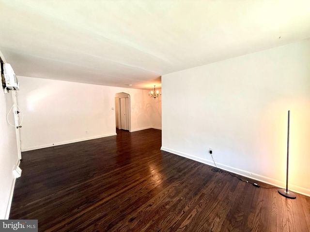 1121 RIPLEY ST, Philadelphia, PA 19111