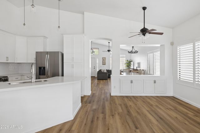 7054 S TAYLOR Drive, Tempe, AZ 85283