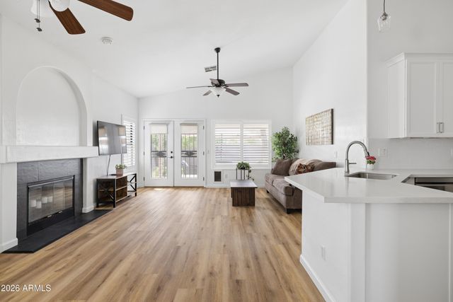 7054 S TAYLOR Drive, Tempe, AZ 85283