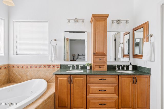 7054 S TAYLOR Drive, Tempe, AZ 85283