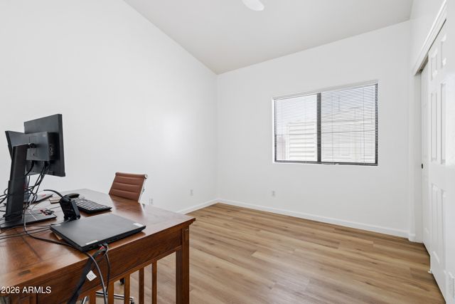 7054 S TAYLOR Drive, Tempe, AZ 85283