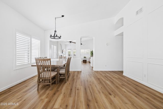 7054 S TAYLOR Drive, Tempe, AZ 85283