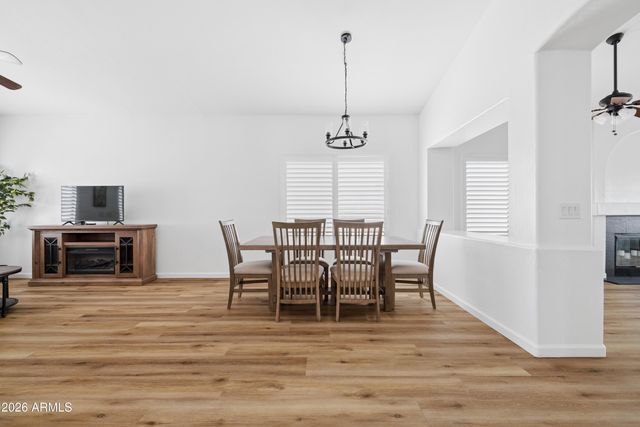 7054 S TAYLOR Drive, Tempe, AZ 85283