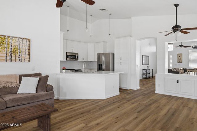 7054 S TAYLOR Drive, Tempe, AZ 85283