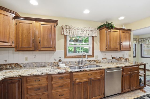 605 Kingfisher Drive, Westerville, OH 43082