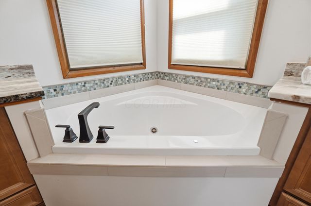 605 Kingfisher Drive, Westerville, OH 43082