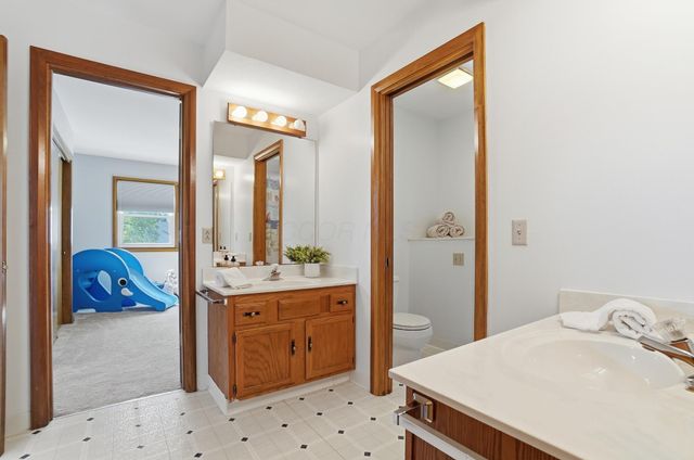 605 Kingfisher Drive, Westerville, OH 43082