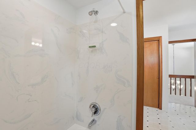 605 Kingfisher Drive, Westerville, OH 43082