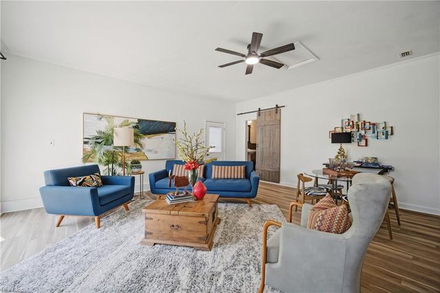 444 Fleming CIR, Chesapeake, VA 23323
