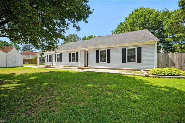 444 Fleming CIR, Chesapeake, VA 23323