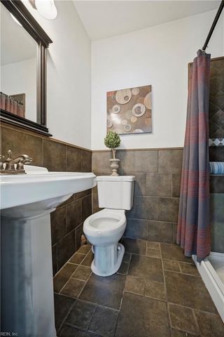 444 Fleming CIR, Chesapeake, VA 23323
