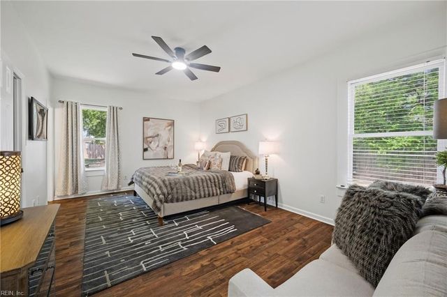 444 Fleming CIR, Chesapeake, VA 23323