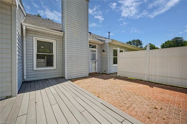 444 Fleming CIR, Chesapeake, VA 23323