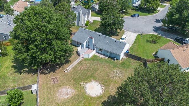 444 Fleming CIR, Chesapeake, VA 23323