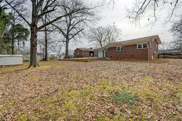 3915 Avera Avenue, Winston-salem, NC 27106