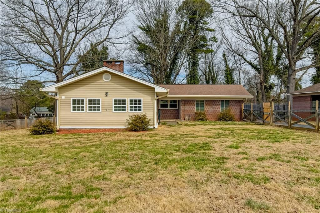 3915 Avera Avenue, Winston-salem, NC 27106