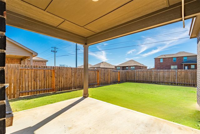 1013 Mcdonald Drive, Crowley, TX 76036