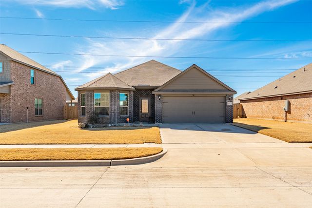1013 Mcdonald Drive, Crowley, TX 76036
