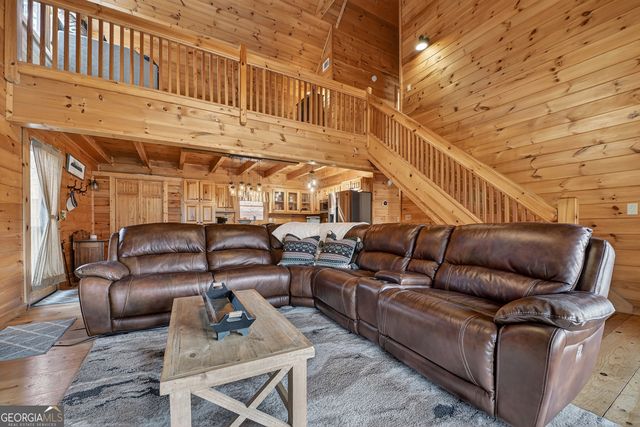 541 Hillsdale Drive, Ellijay, GA 30540