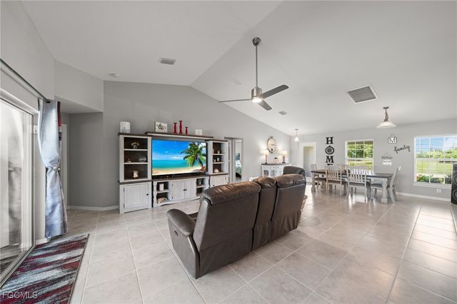 2805 NW 12th LN, Cape Coral, FL 33993