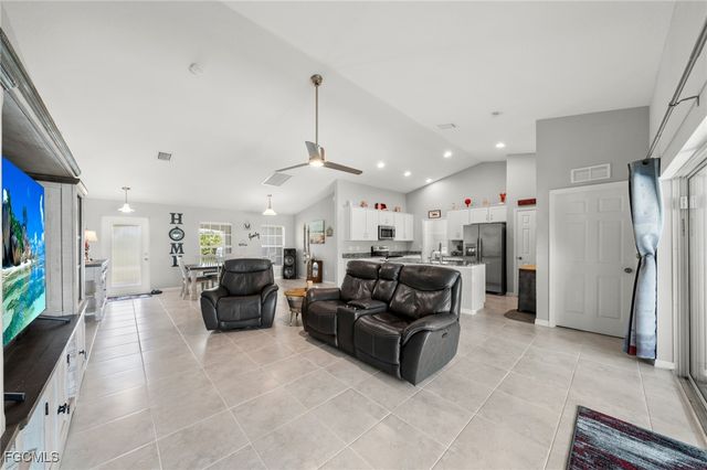 2805 NW 12th LN, Cape Coral, FL 33993