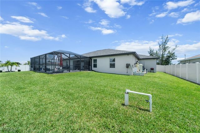 2805 NW 12th LN, Cape Coral, FL 33993