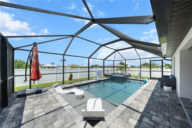 2805 NW 12th LN, Cape Coral, FL 33993