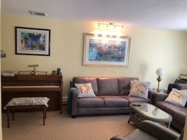 421 Bellevue Avenue 3C, Newport, RI 02840