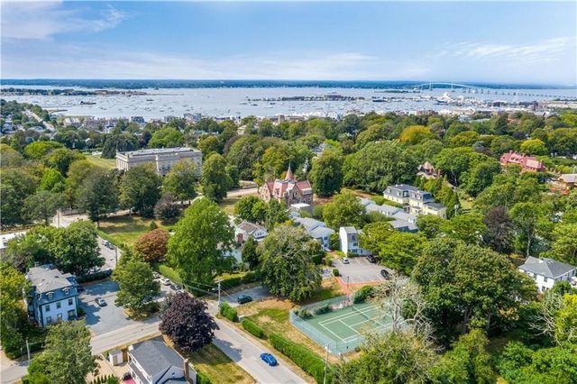 421 Bellevue Avenue 3C, Newport, RI 02840
