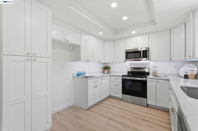 935 Granite Ct, Martinez, CA 94553