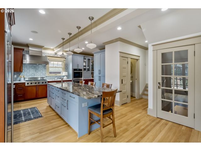 2415 Ne 24TH Ave, Portland, OR 97212