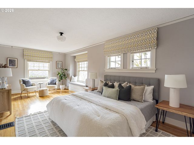 2415 Ne 24TH Ave, Portland, OR 97212