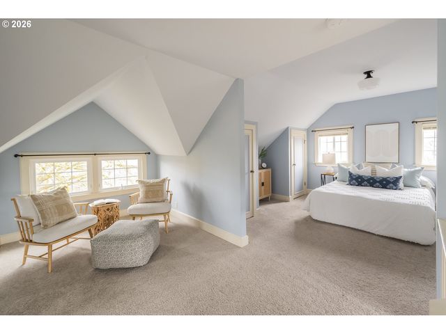 2415 Ne 24TH Ave, Portland, OR 97212