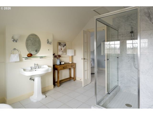 2415 Ne 24TH Ave, Portland, OR 97212