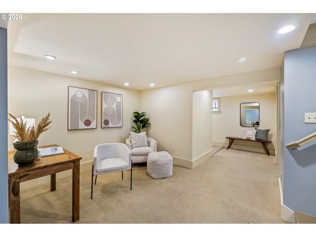 2415 Ne 24TH Ave, Portland, OR 97212