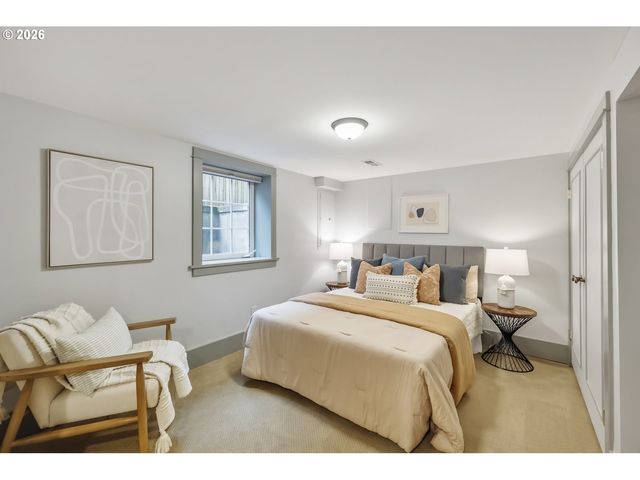 2415 Ne 24TH Ave, Portland, OR 97212