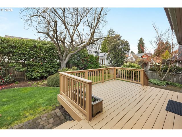 2415 Ne 24TH Ave, Portland, OR 97212