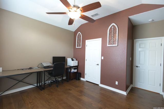 717 Jack Nicklaus, Devine, TX 78016
