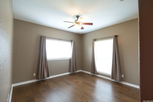 717 Jack Nicklaus, Devine, TX 78016